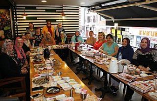 AK Parti Zonguldak İl Kadın Kolları toplantısı