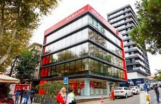 Akbank'tan 2 milyar 667 milyon TL net kar