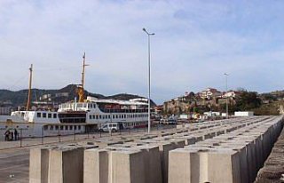 Amasra Limanı mendirek onarımı