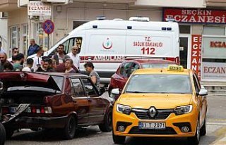 Cip ile otomobil çarpıştı: 1 yaralı