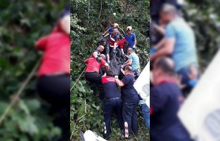 GÜNCELLEME - Giresun'da minibüs dereye yuvarlandı:...