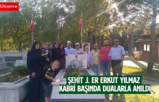 ŞEHİT J. ER ERKUT YILMAZ KABRİ BAŞINDA DUALARLA...