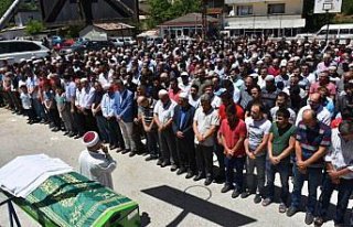 Sinop'taki trafik kazasında yaralanan çocuk hayatını...