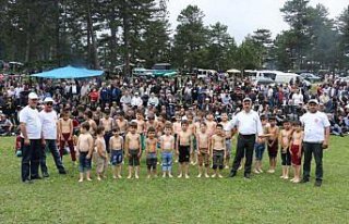 Topardıç Köyü Karapınar Bayramına yoğun ilgi