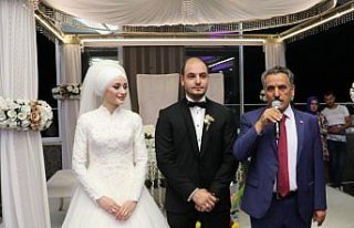 Vali Kaymak şehit kardeşinin düğününe katıldı