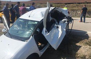 Boyabat'ta traktör ile otomobil çarpıştı: 1 yaralı