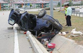 Havza'da otomobil devrildi: 6 yaralı