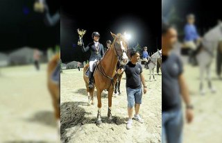 Kadın Biniciler Türkiye Kupası Senem Kibar'ın