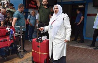 Trabzonlu hacılar yurda döndü