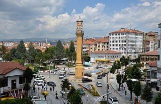 Çorum'daki saat kulesinin kadranı bakıma alındı