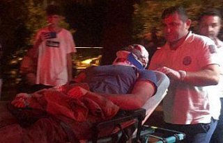 Maden ocağında üzerine kaya parçası düşen işçi...