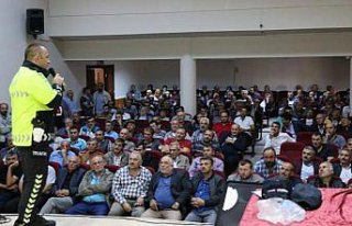 Çarşamba'da servis sürücülerine trafik eğitimi