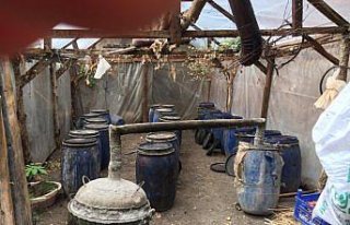 Çorum'da 13 bin 575 litre sahte içki ele geçirildi