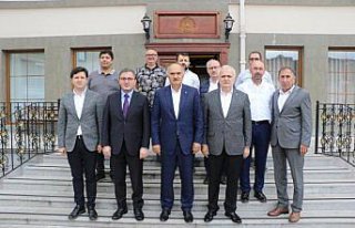 Milletvekili Öztürk'ten oda ve borsaya ziyaret