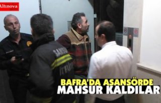BAFRA’DA ASANSÖRDE MAHSUR KALDILAR