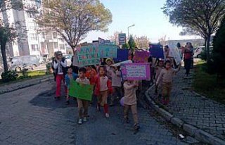 Bafra'da öğrencilerden Dünya Çocuk Hakları Günü...