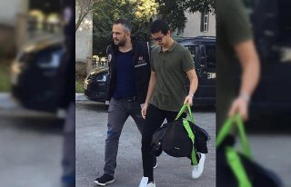 GÜNCELLEME - FETÖ'den aranan şüpheli teslim oldu