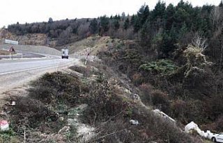 Karabük'te otomobil şarampole devrildi: 7 yaralı