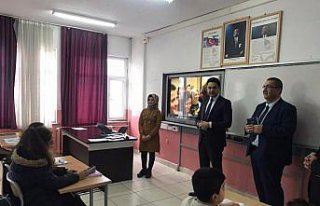 Kaymakam Seyhan, ilçedeki okulları ziyaret etti