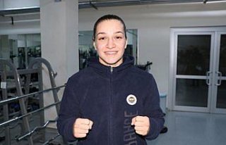 Milli boksör Buse Naz, 