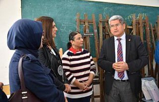 Öğretmen adayları otizmli öğrencilerle aynı...