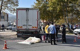 Samsun'da kamyonla çarpışan motosikletin sürücüsü...