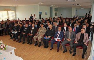 Vali Varol muhtarlarla buluştu