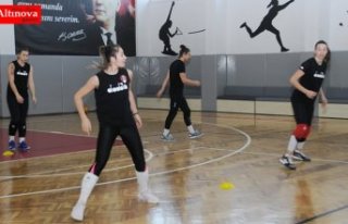 Anakent, Nevşehir Belediye Maçına Kilitlendi