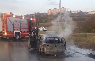 Boşanma aşamasındaki karısının otomobilini yaktı