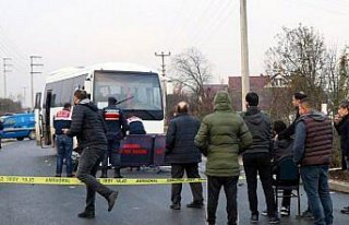 Düzce'de servis midibüsüyle çarpışan motosikletin...