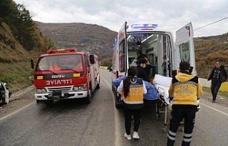 Kastamonu'da tırla otomobil çarpıştı: 3 ölü,...