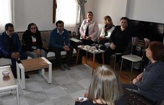 Özgecan Aslan'ın ailesinden Ceren Özdemir'in ailesine...