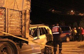 Samsun'da otomobil tır dorsesine çarptı: 1 ölü