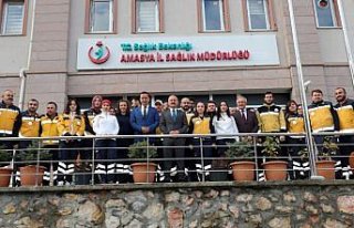 Vali Varol'dan sağlık personeline ziyaret