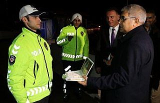 Karabük Valisi Gürel'den, yeni yılda görevlilerinin...