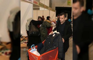 LÖSEV'in İyilik Çarşısı açıldı