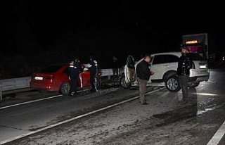 Bartın'da iki otomobilin çarpıştığı kazada...