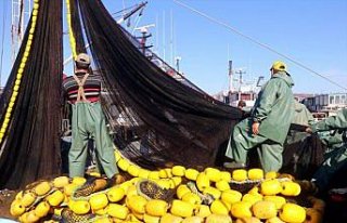 Karadenizli tayfalar Marmara'da balık olmayınca...
