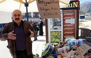 Amasya'da ihtiyaç sahipleri için hayır tezgahı...