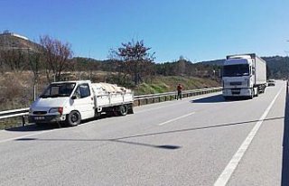 Çorum'da sürücülerin ateşini ölçen sağlık...