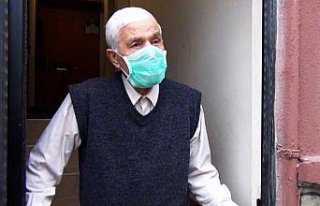 Emekli öğretmen, maaşından artırdığı parayı...