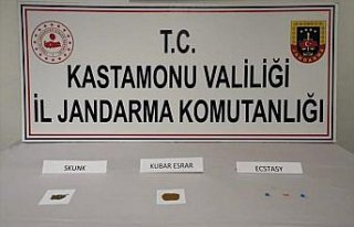 Kastamonu'da 4 kişi uyuşturucu kullanırken gözaltına...