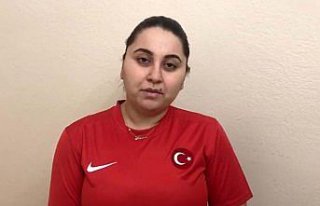 Milli okçu Merve Nur Eroğlu'nun gözü Tokyo'da