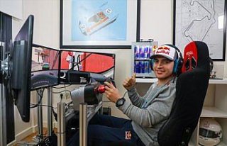 Milli otomobil yarışçısı Ayhancan Güven, simülasyon...