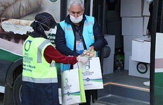 Ordu'da ihtiyaç sahibi kişilere gıda yardımında...