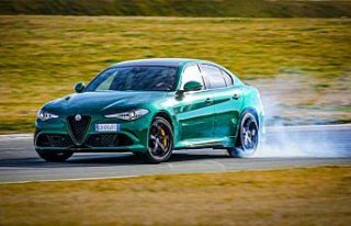 Alfa Romeo, yenilenen Giulia ve Stelvio Quadrifoglio’yu...