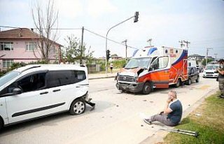 Düzce'de ambulansın karıştığı zincirleme kazada...