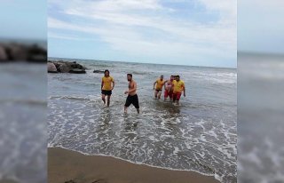 Giresun'da boğulma tehlikesi geçiren aynı aileden...