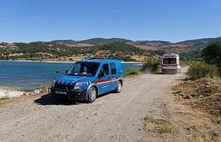 Amasya'da bir kişi serinlemek için girdiği baraj...