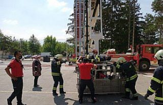 İtfaiyeden gerçeği aratmayan tatbikat